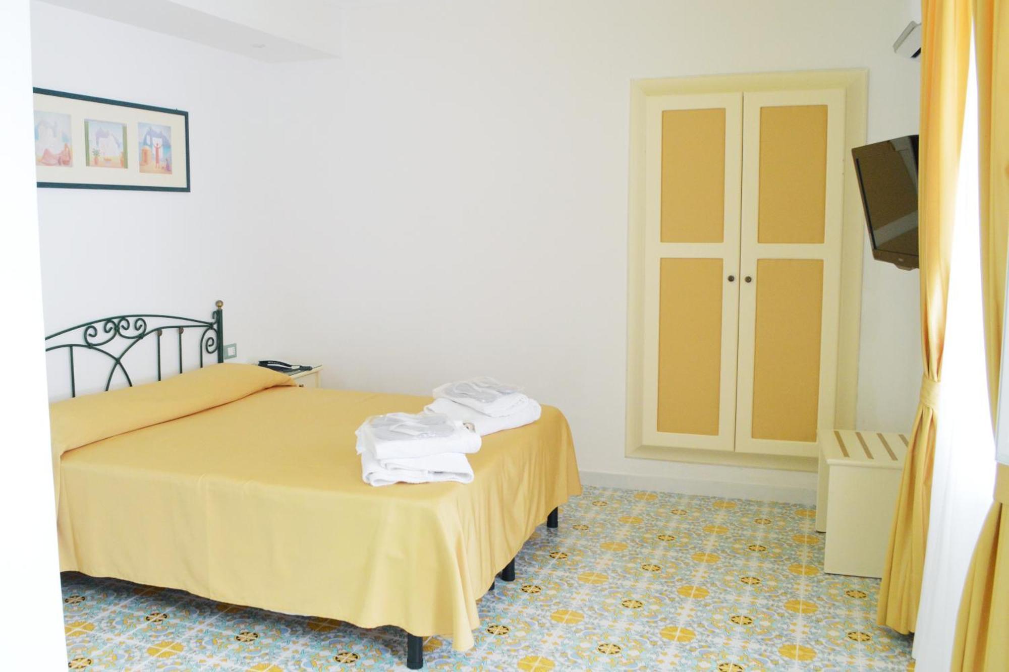 Hotel Villa Bianca Forio di Ischia Kültér fotó