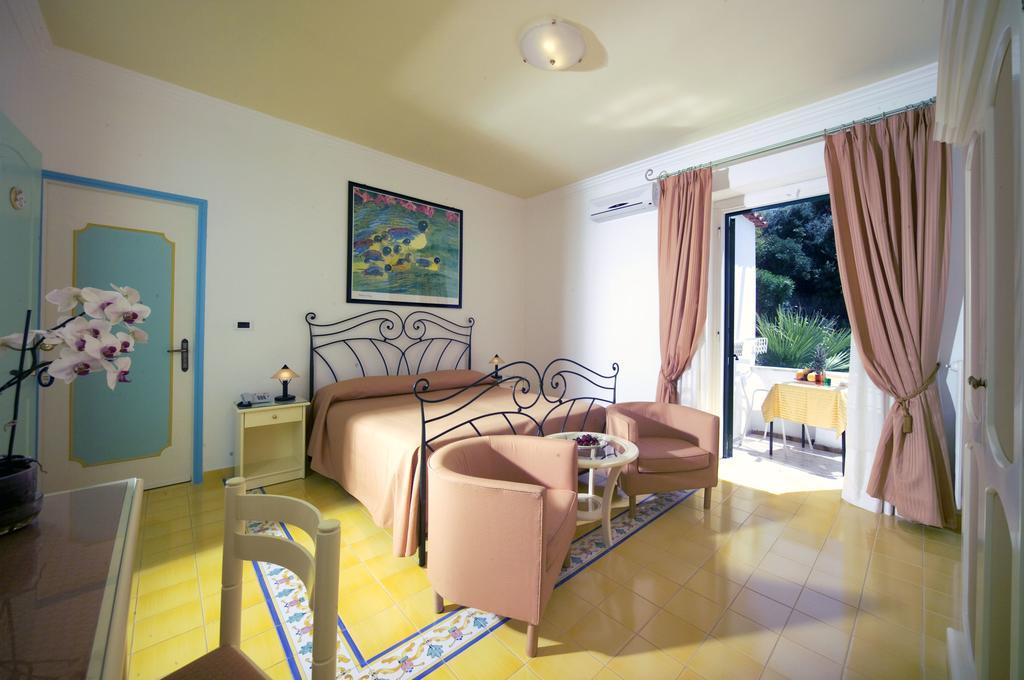Hotel Villa Bianca Forio di Ischia Szoba fotó
